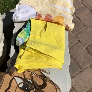 Cute yellow Cold Water Creek capris